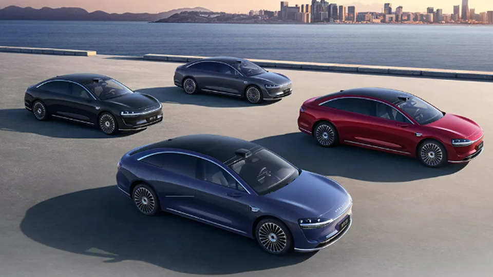 享界S9增程版，全国700家门店展车陆续到店