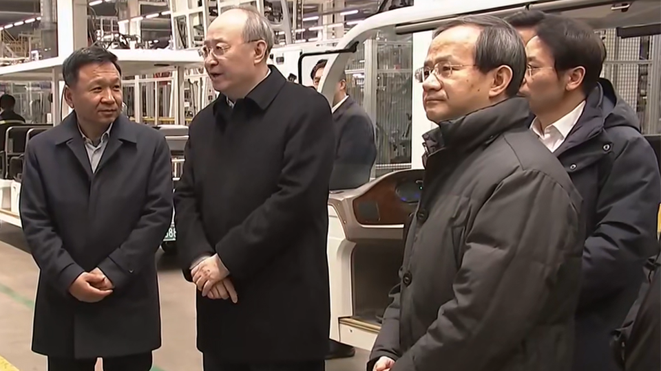 市委书记尹力、市长殷勇调研北汽：发挥龙头企业引领作用