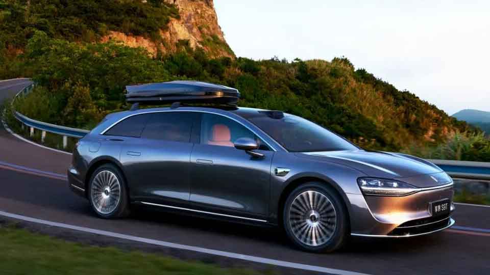 享界 S9T，荣获“2025中国十佳底盘”